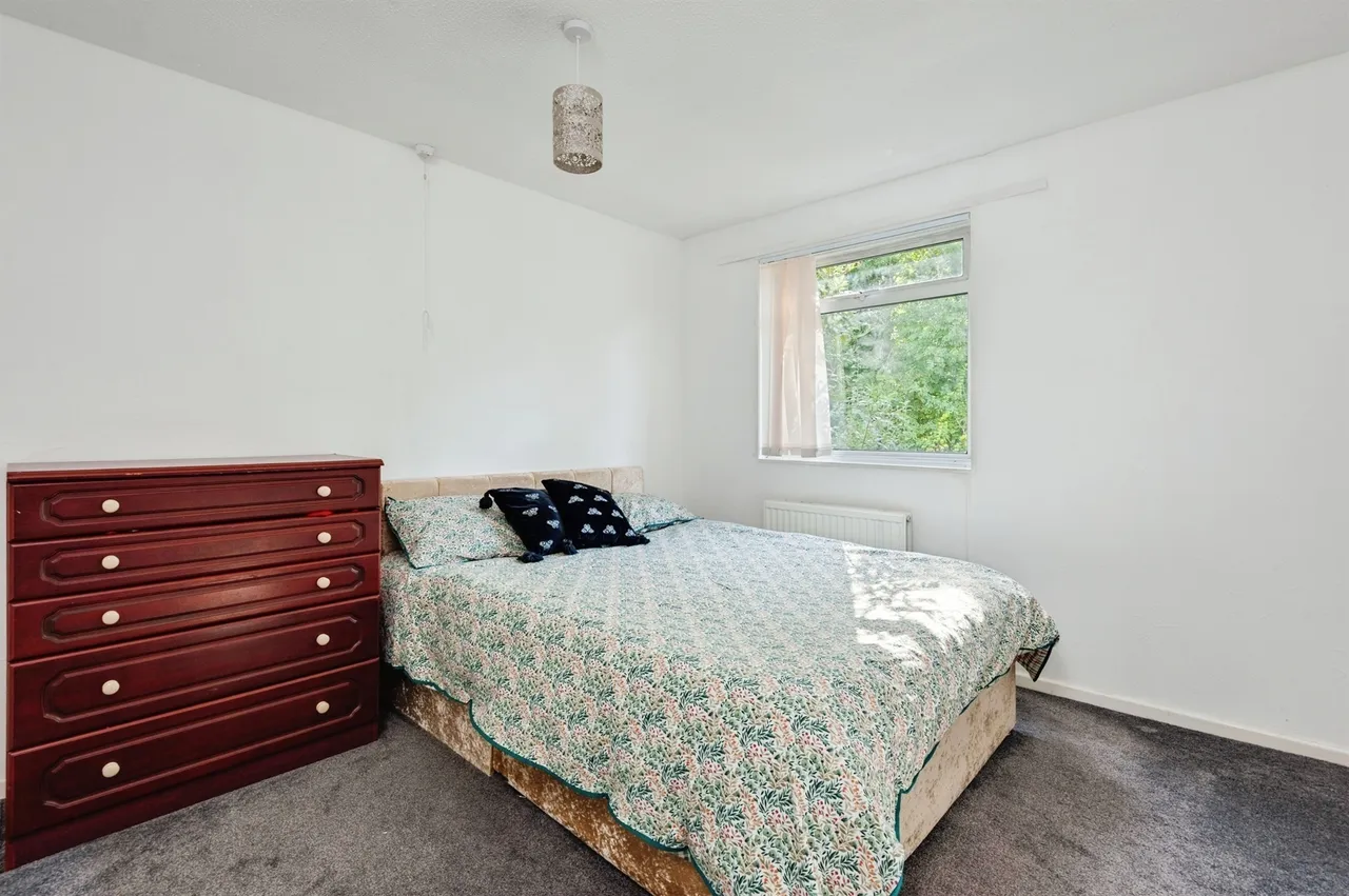 Porthleven Road, Brookvale, WA7, photo 11