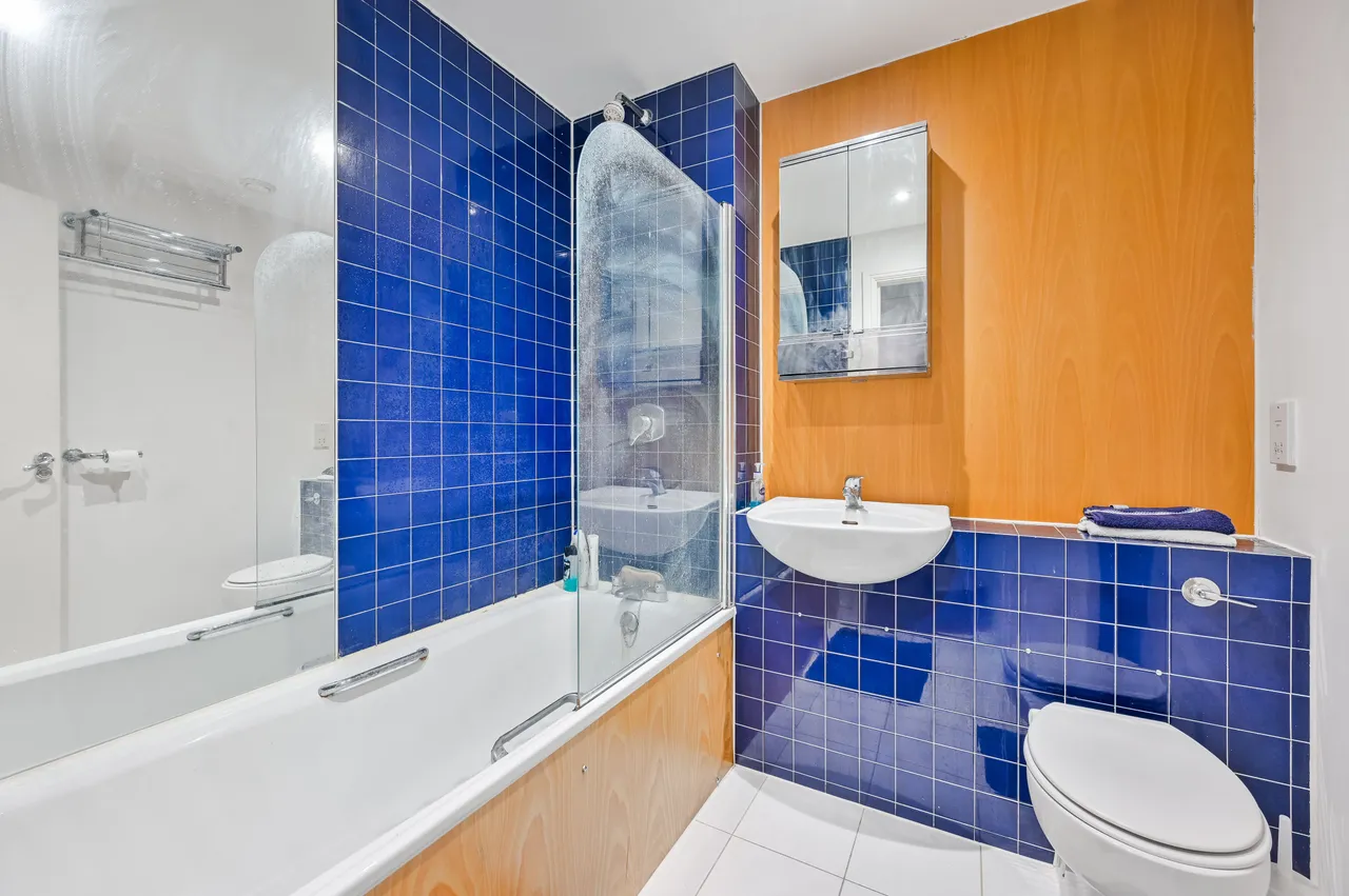 Flat 304 Dryden Building, 37-39 Commercial Road, London, photo 8