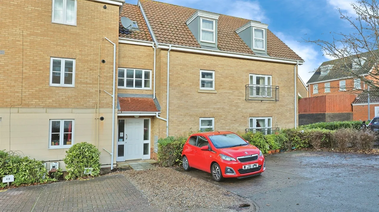 2 bed flat for sale, Caddow Road, Norwich, NR5
