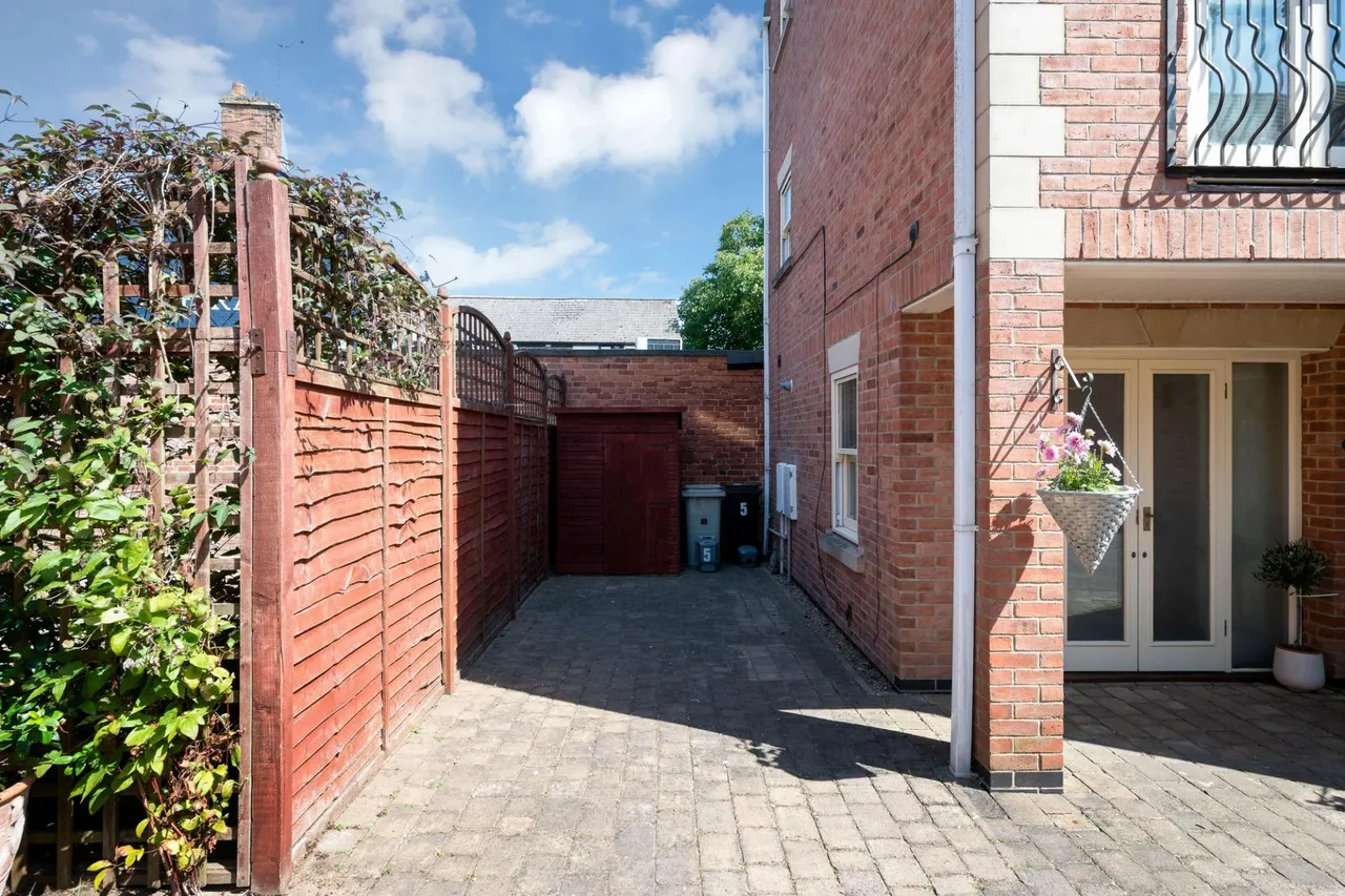 Furley Court, Oakham, LE15, photo 12
