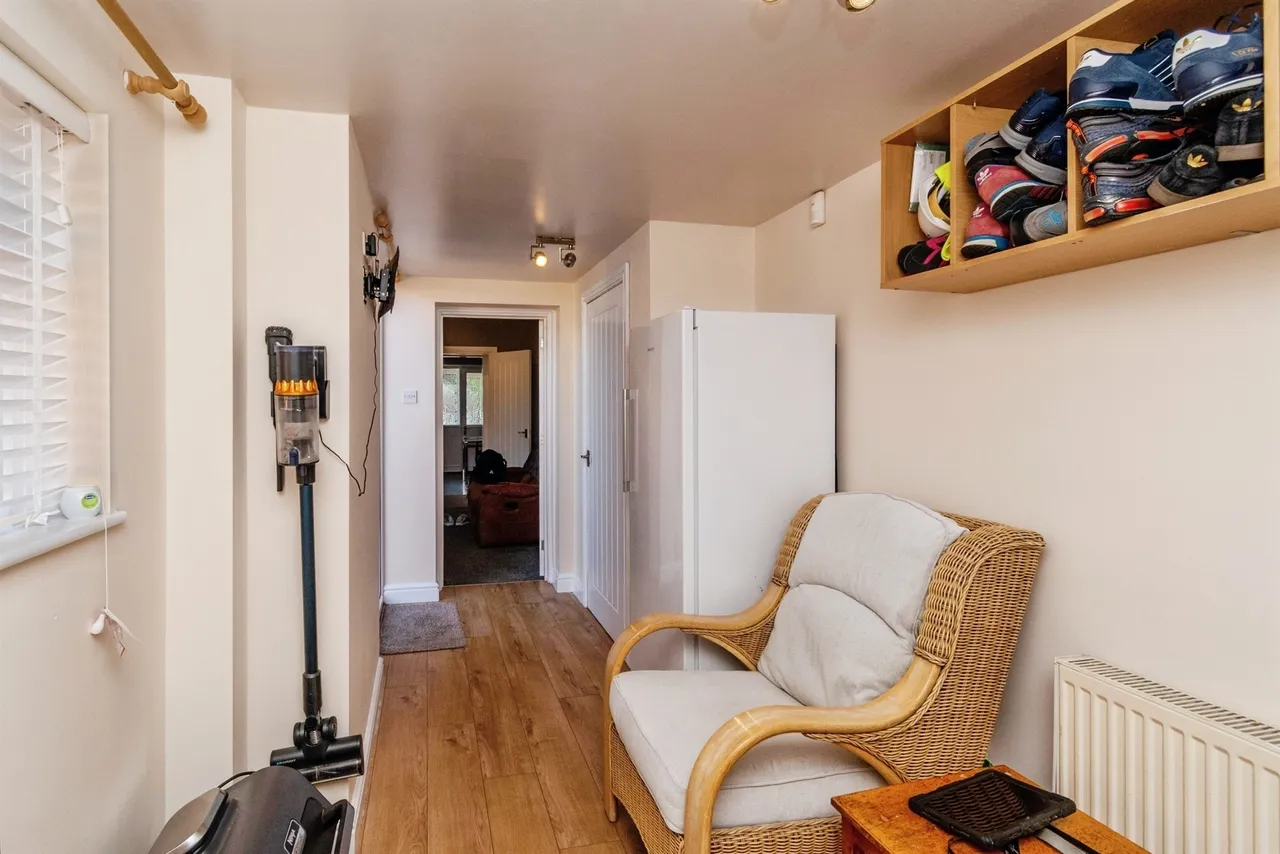 Glencoe Drive, Cannock, WS11, photo 9