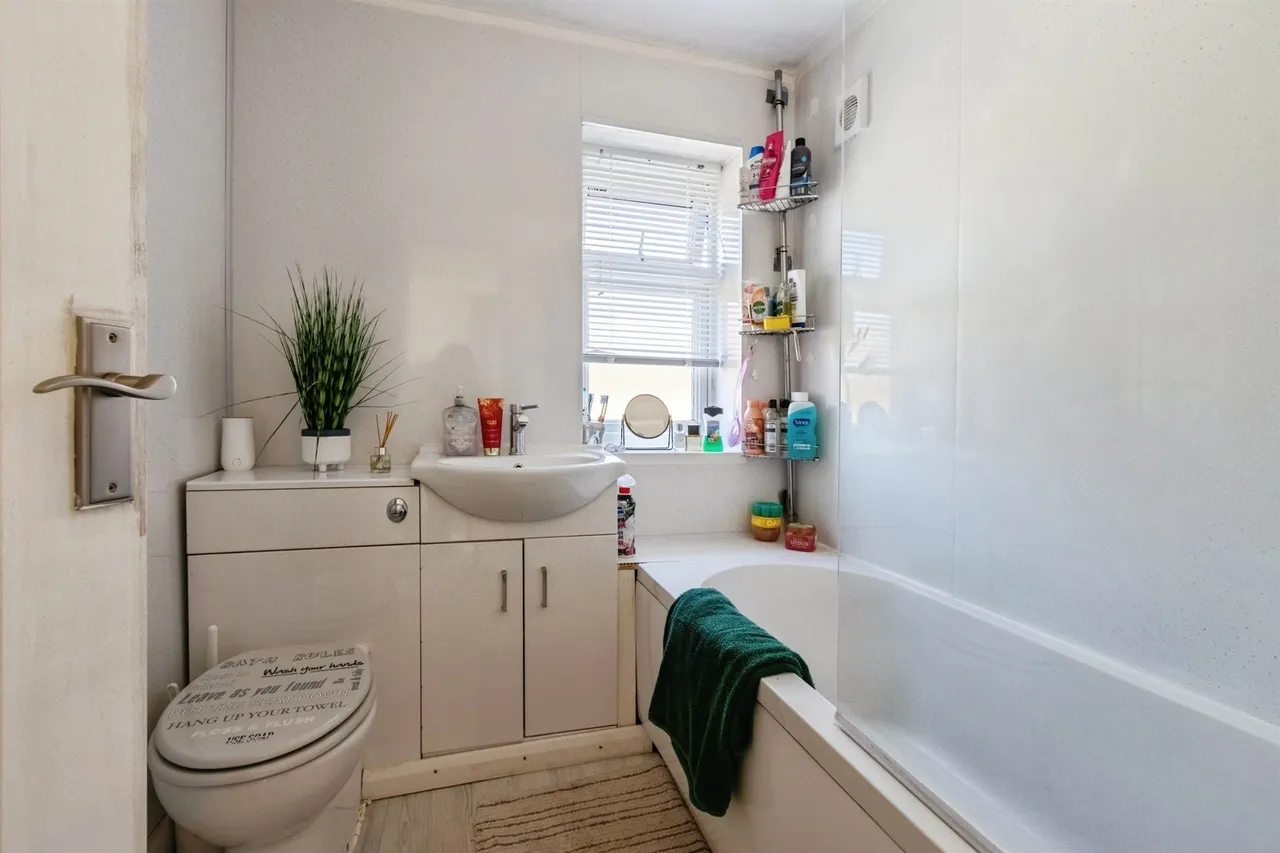 Dufton Approach, Leeds, LS14, photo 5