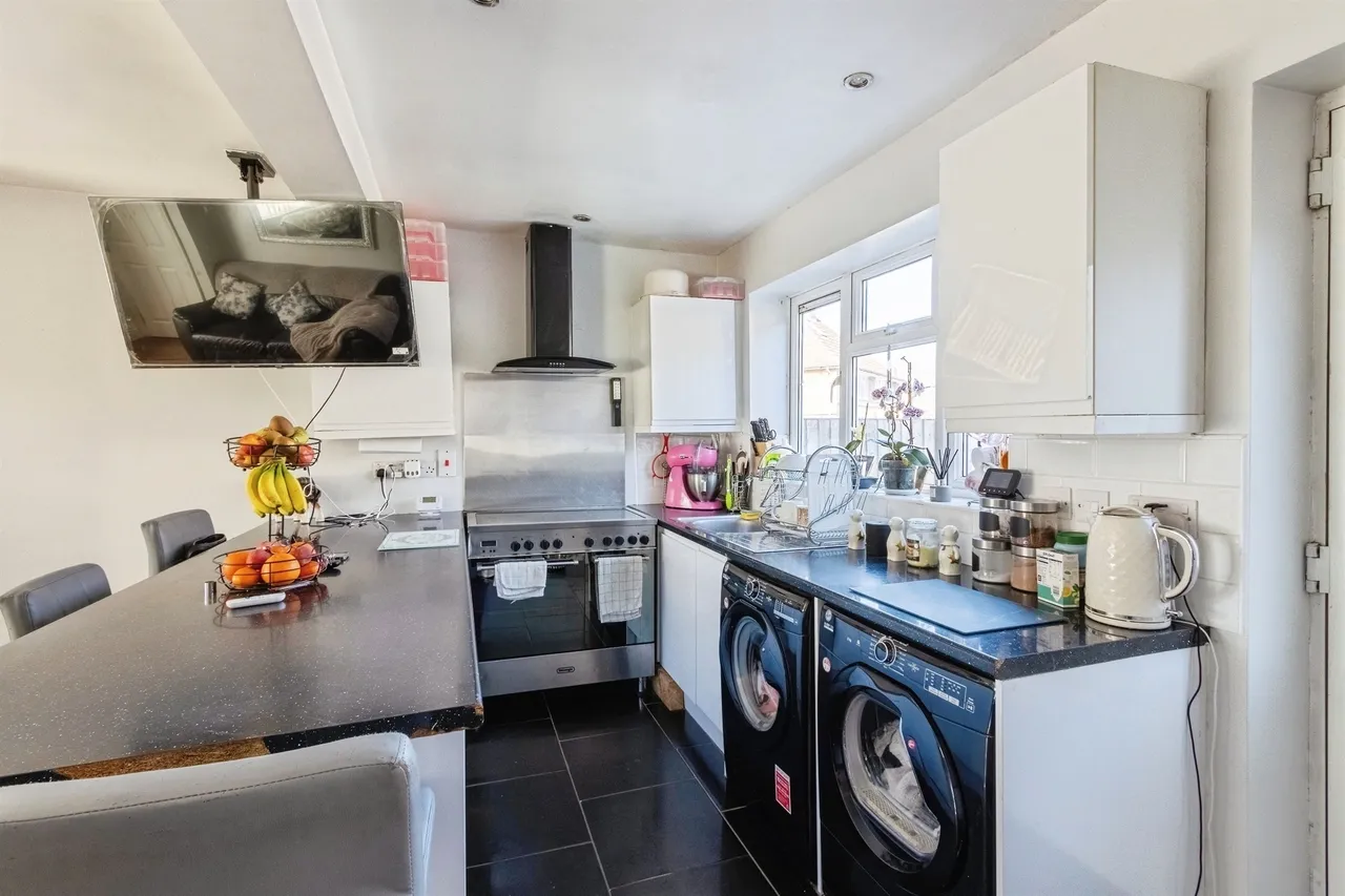 Dufton Approach, Leeds, LS14, photo 4