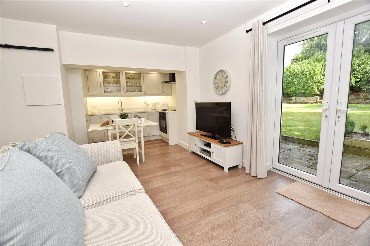 Long Lane, Glossop, SK13, photo 28