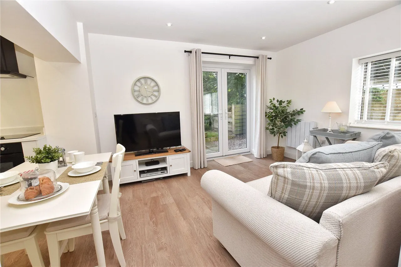 Long Lane, Glossop, SK13, photo 25