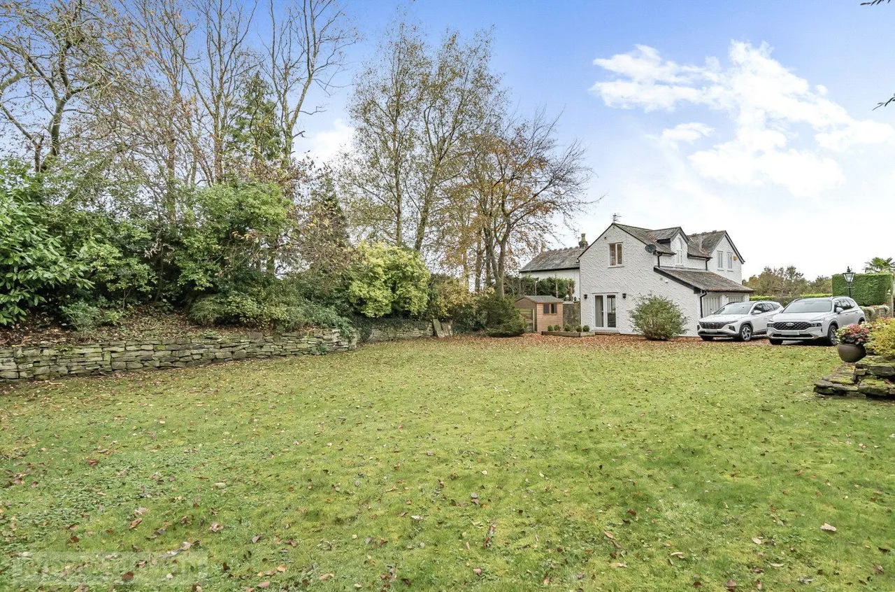 Long Lane, Glossop, SK13, photo 30