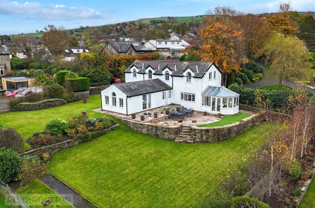 5 bed house for sale, Long Lane, Glossop, SK13