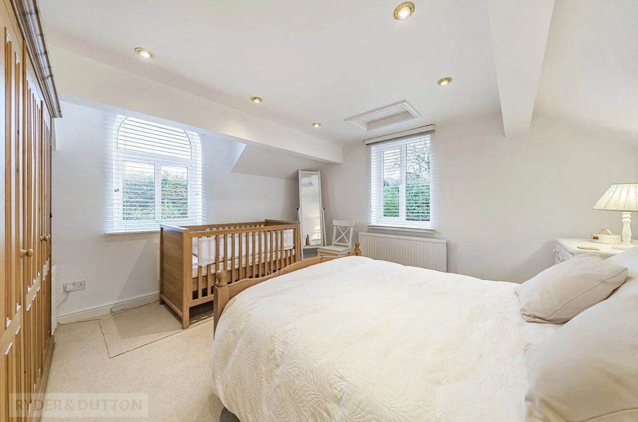 Long Lane, Glossop, SK13, photo 19