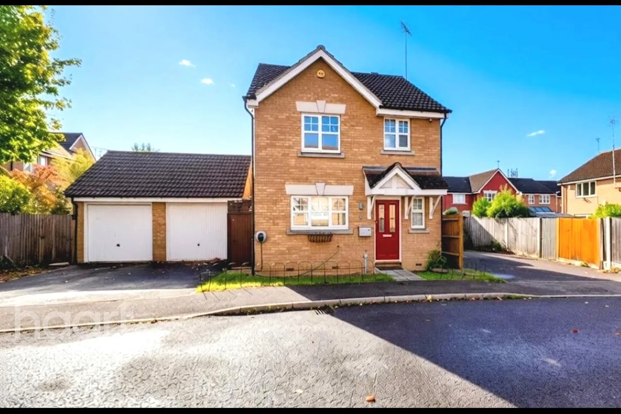 3 bed house for sale, Grosvenor Road, Rayleigh, SS6