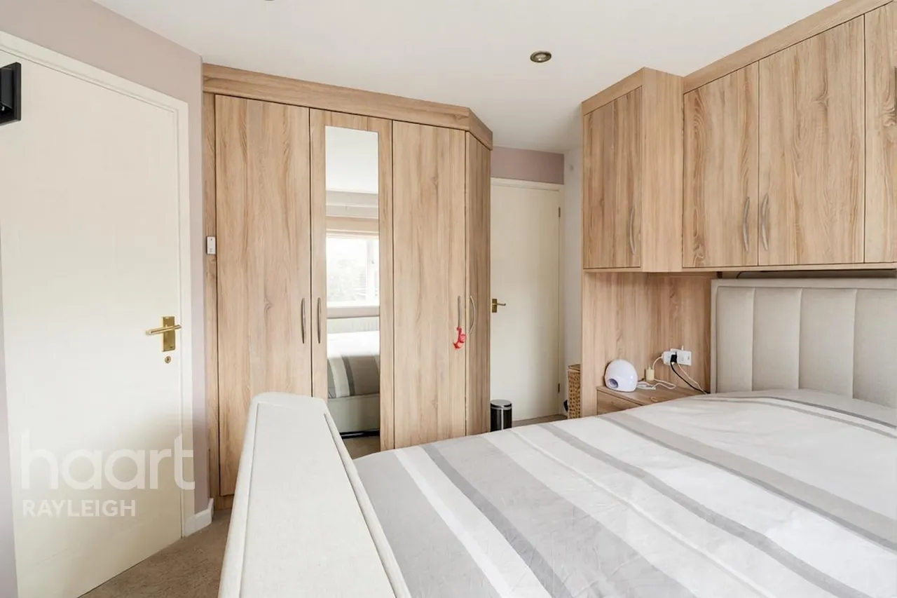Grosvenor Road, Rayleigh, SS6, photo 13