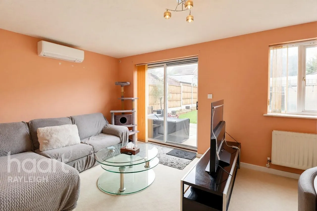Grosvenor Road, Rayleigh, SS6, photo 3