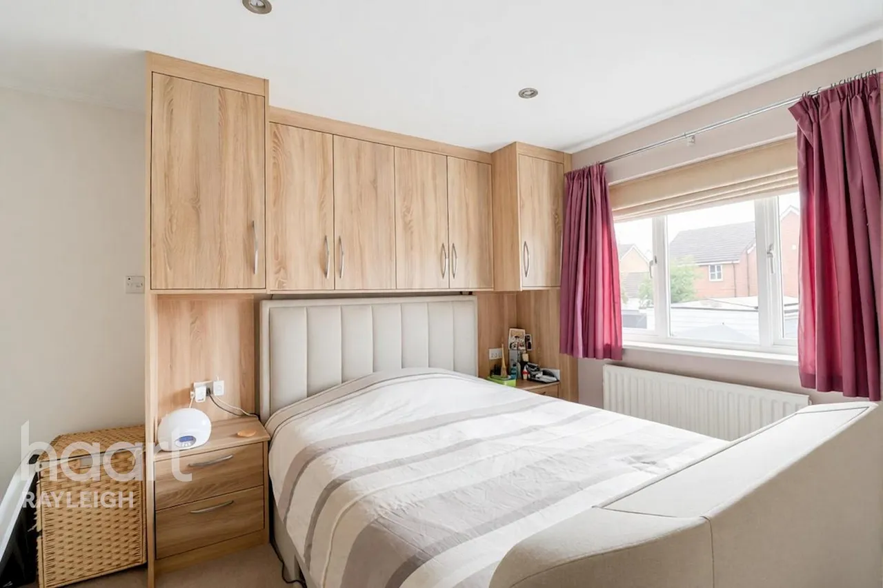 Grosvenor Road, Rayleigh, SS6, photo 12