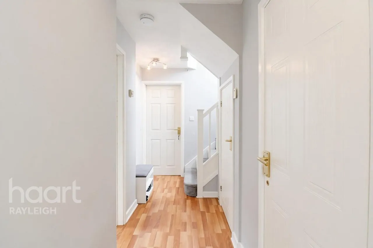 Grosvenor Road, Rayleigh, SS6, photo 10