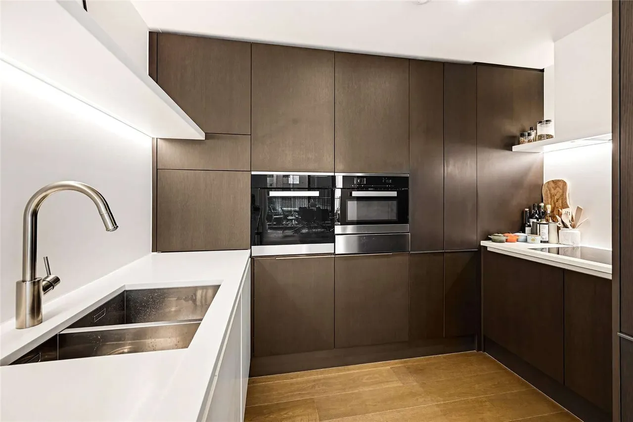 Rathbone Place, London, W1T, photo 7