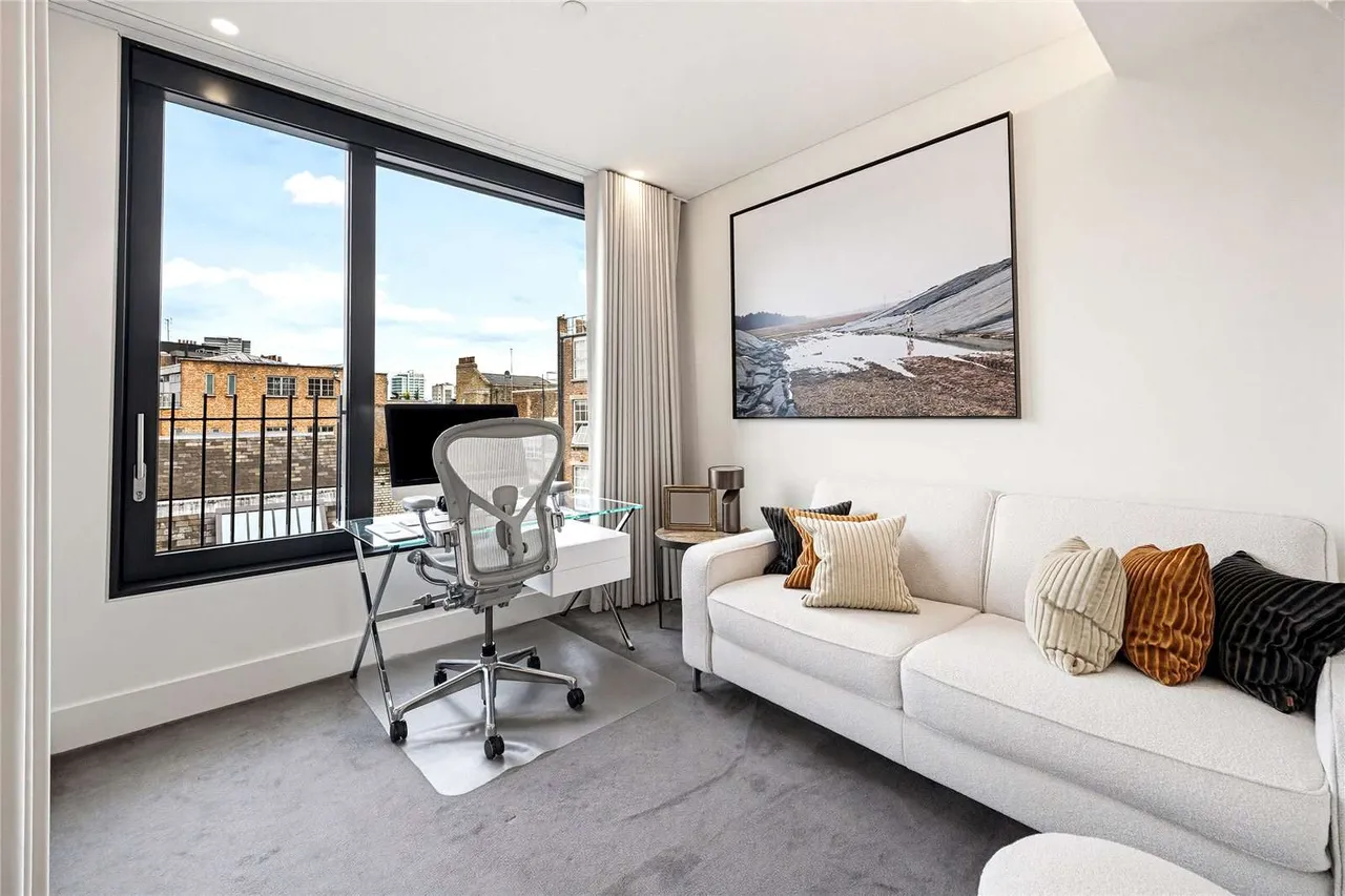 Rathbone Place, London, W1T, photo 12