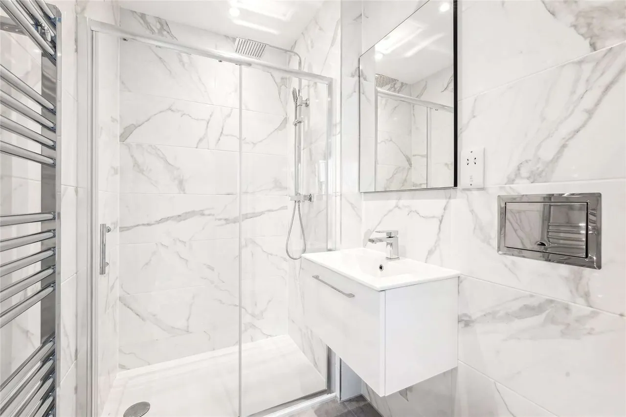 Battersea High Street, London, SW11 3JR, photo 7