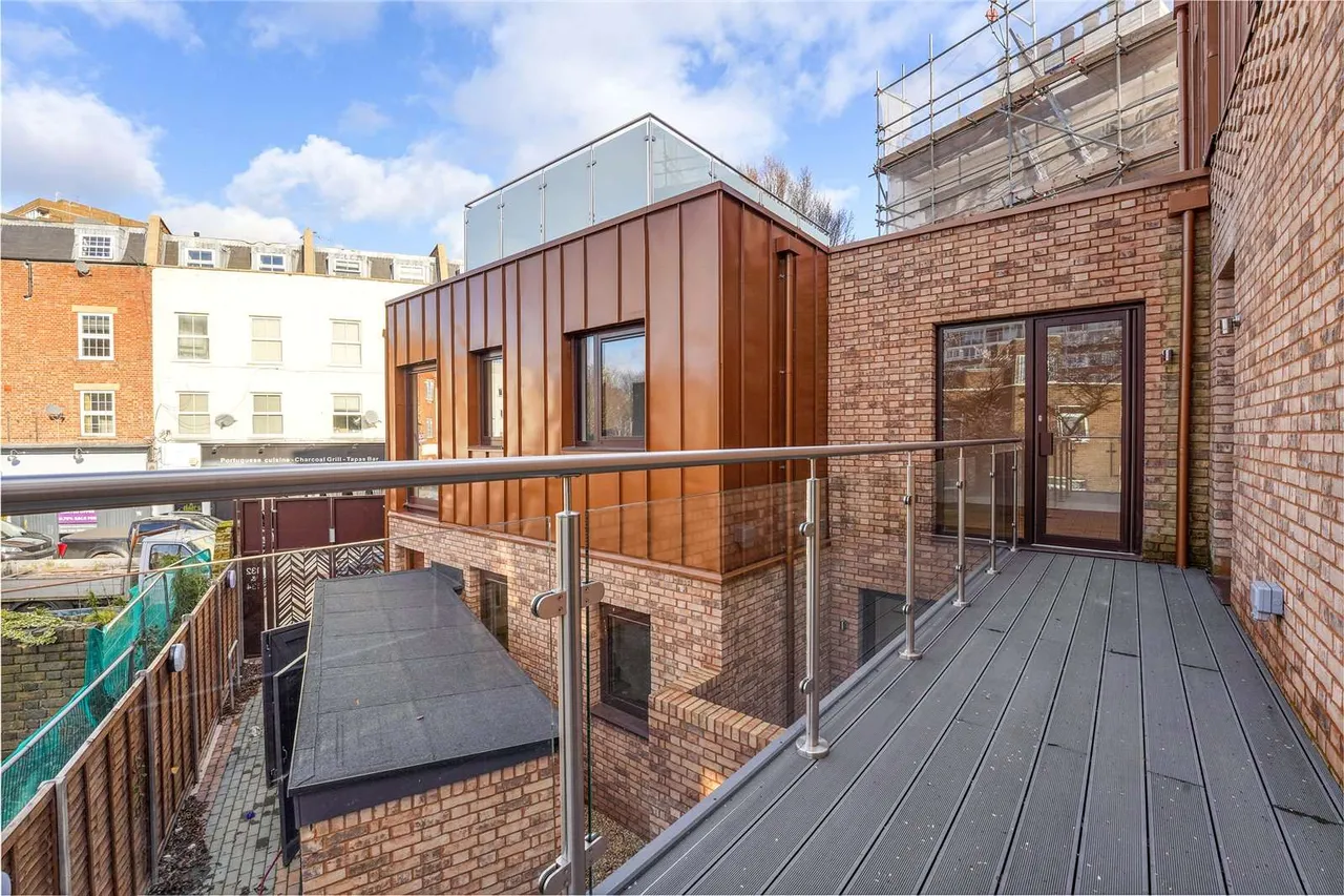 Battersea High Street, London, SW11 3JR, photo 5