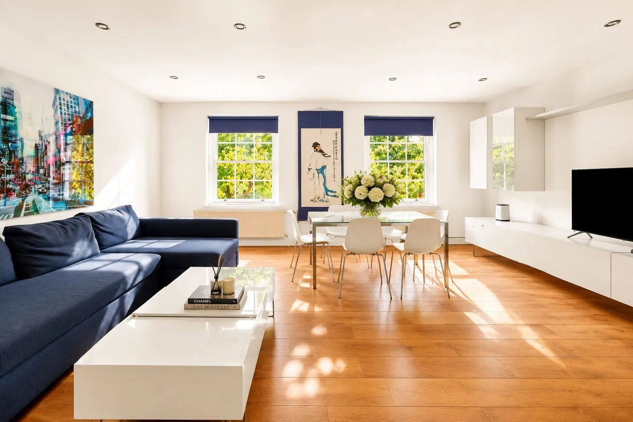Clapham Common North Side, London, SW4, photo 8