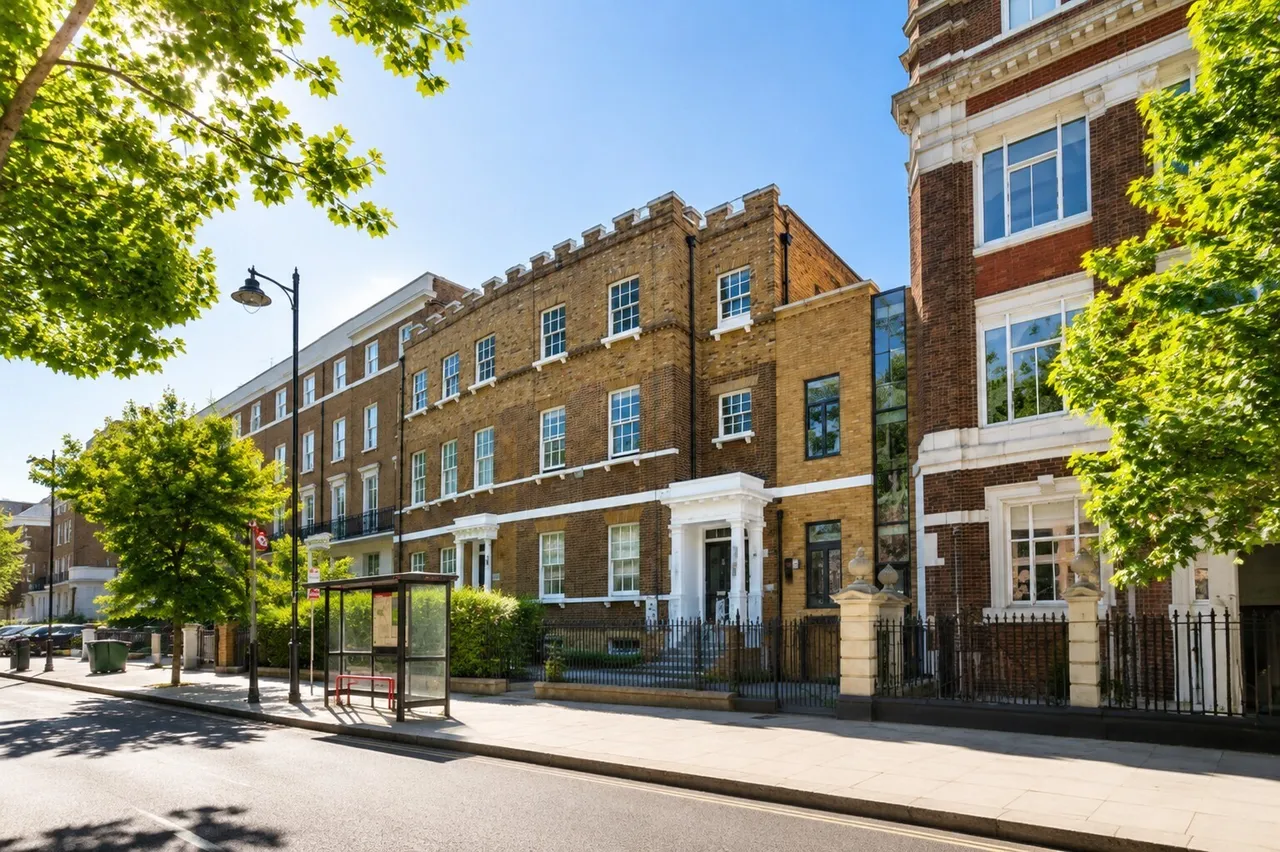 Clapham Common North Side, London, SW4, photo 10