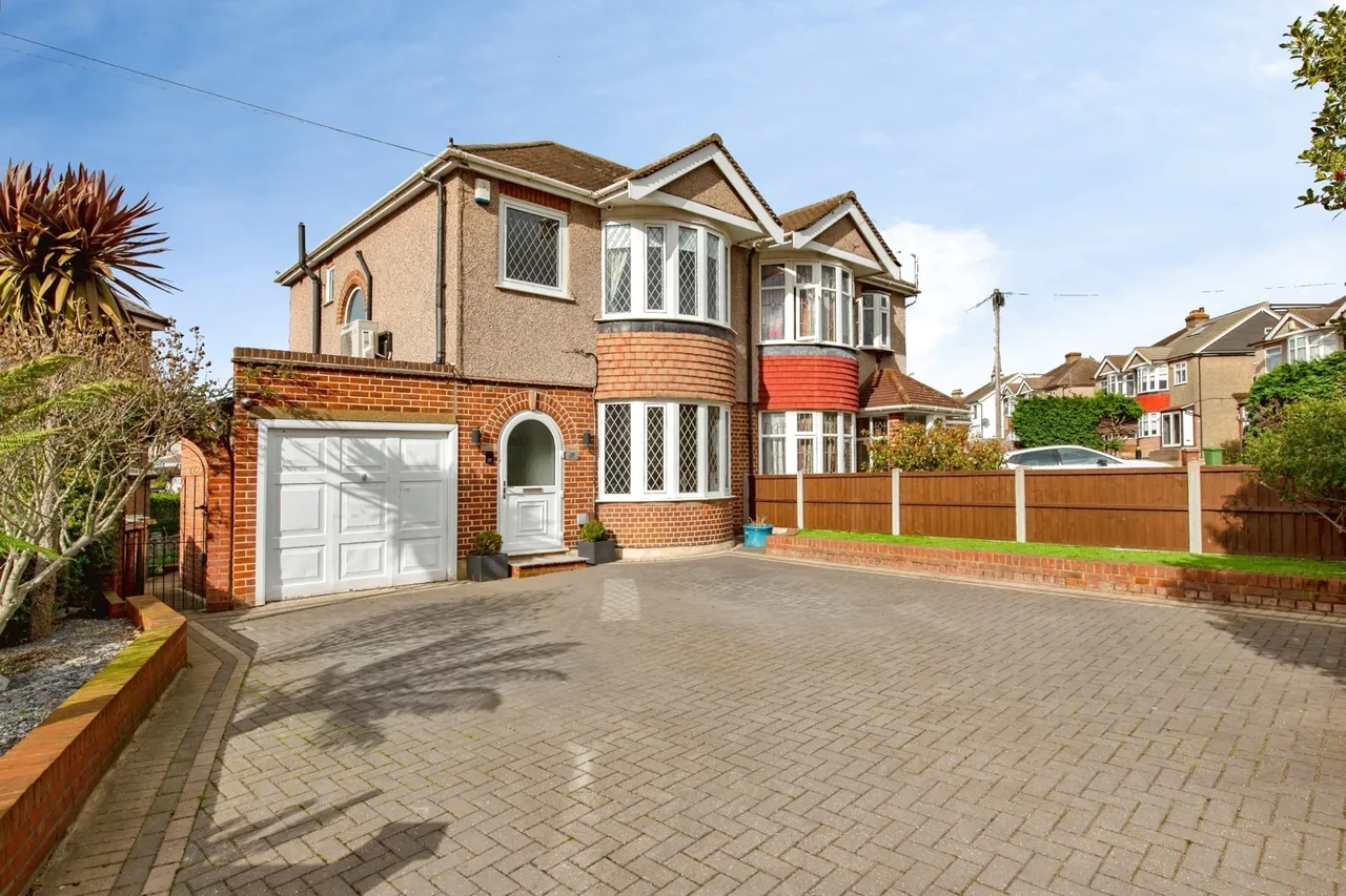 Lowlands Road, Aveley, South Ockendon, Essex, RM15, photo 12
