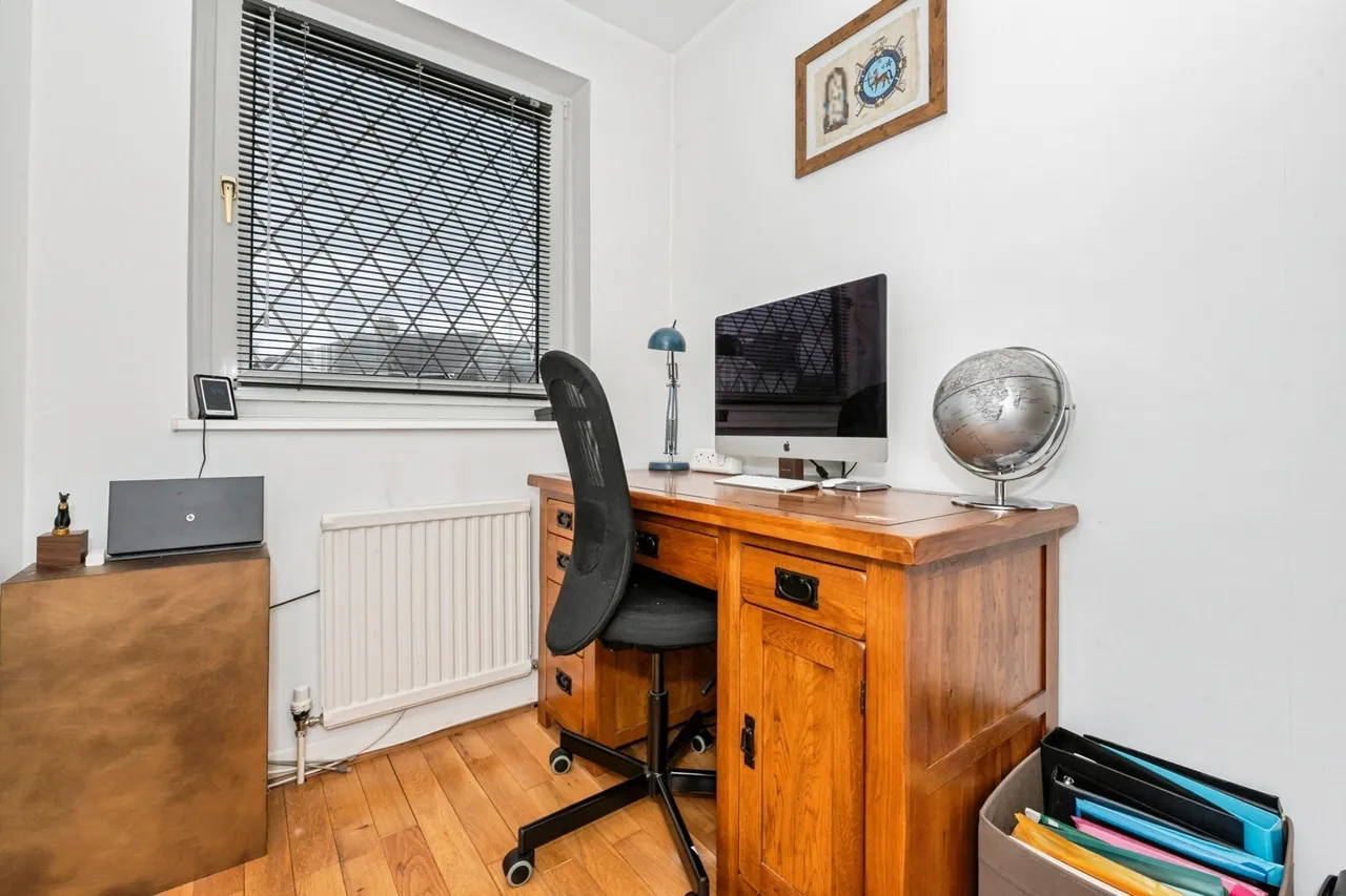 Lowlands Road, Aveley, South Ockendon, Essex, RM15, photo 14