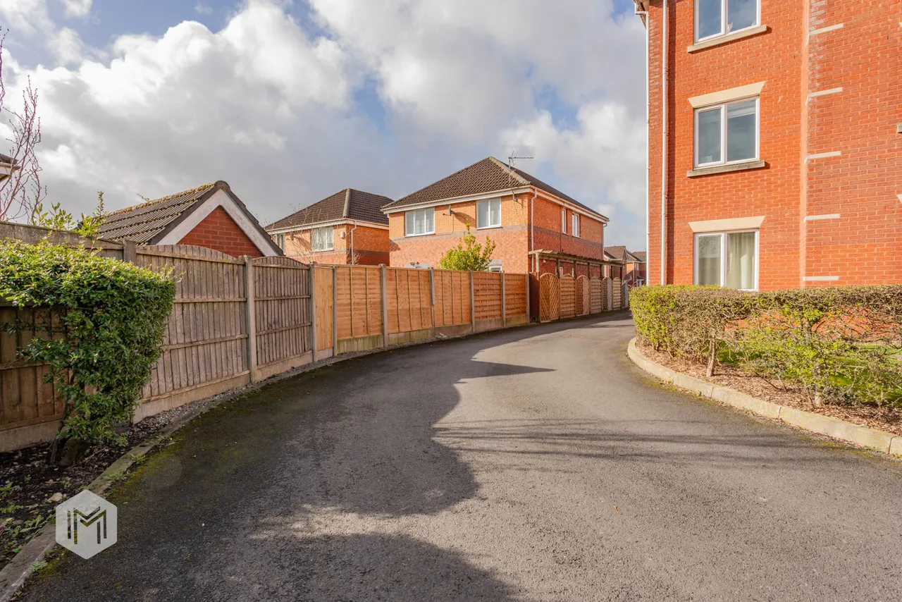 Pear Tree Place, Farnworth, Bolton, BL4 9RX, photo 18