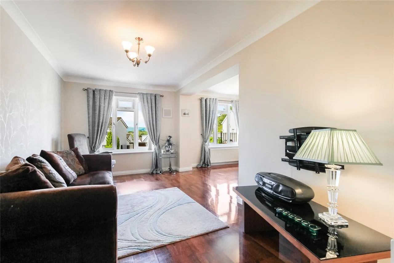 Fairford Drive, Cumbernauld, Glasgow, North Lanarkshire, G67, photo 8