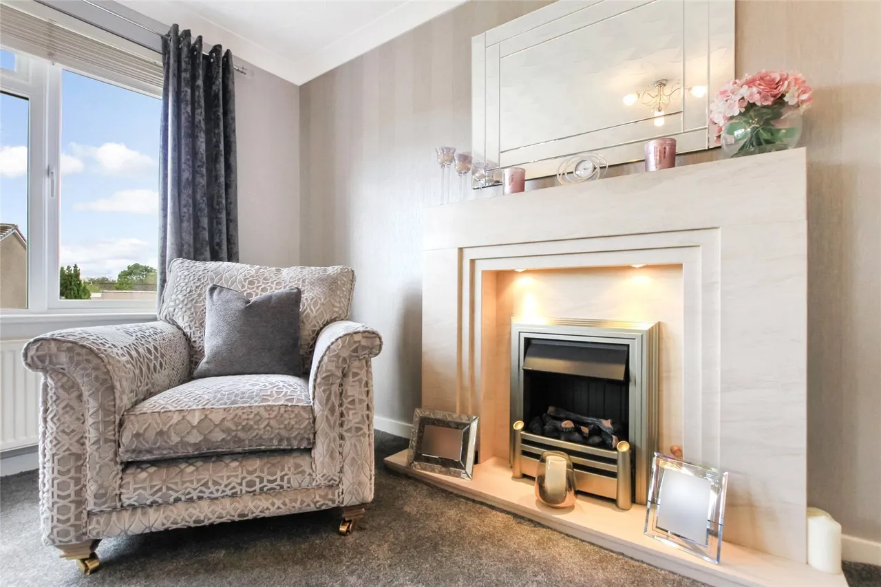 Fairford Drive, Cumbernauld, Glasgow, North Lanarkshire, G67, photo 4