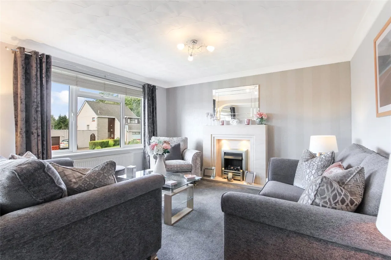 Fairford Drive, Cumbernauld, Glasgow, North Lanarkshire, G67, photo 2