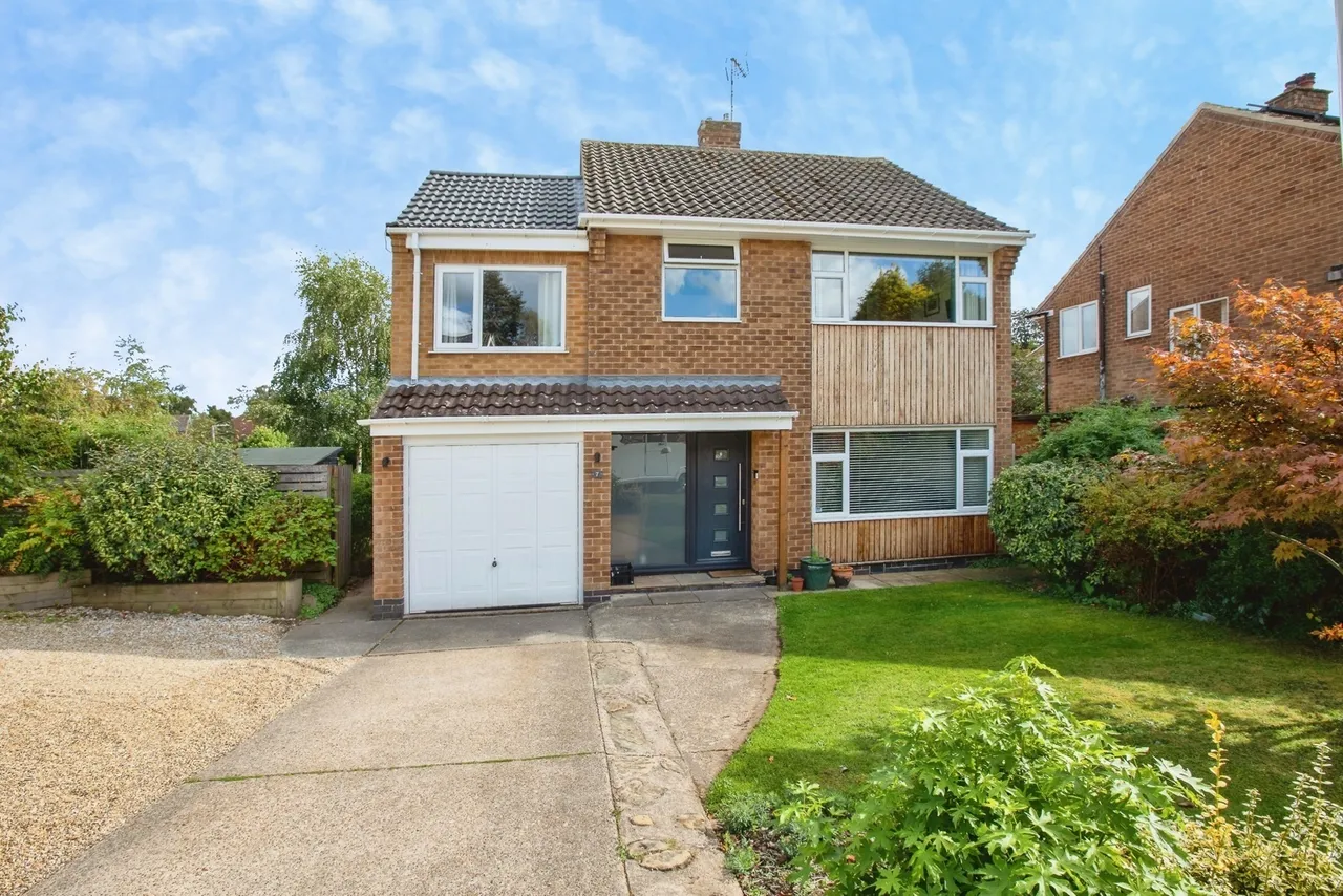 4 bed property for sale, Summercourt Drive, Ravenshead, NG15