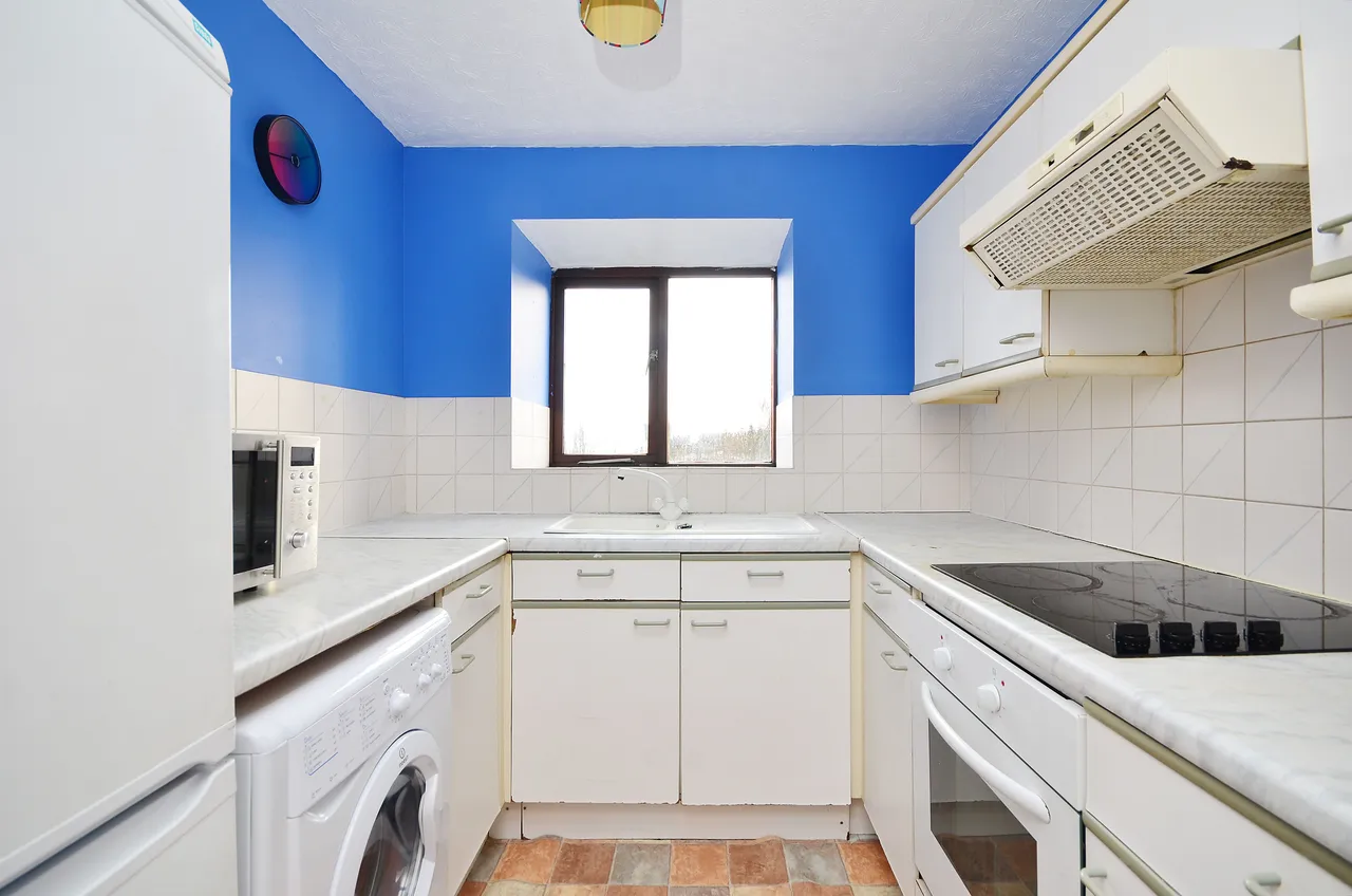 11 Linwood Close, London, photo 3