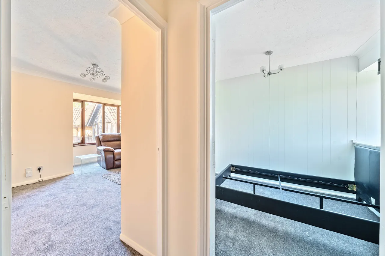 11 Linwood Close, London, photo 10