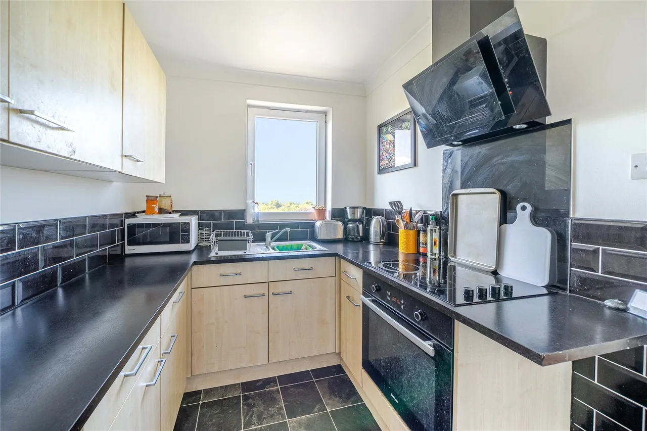Porchester Mead, Beckenham, BR3, photo 4