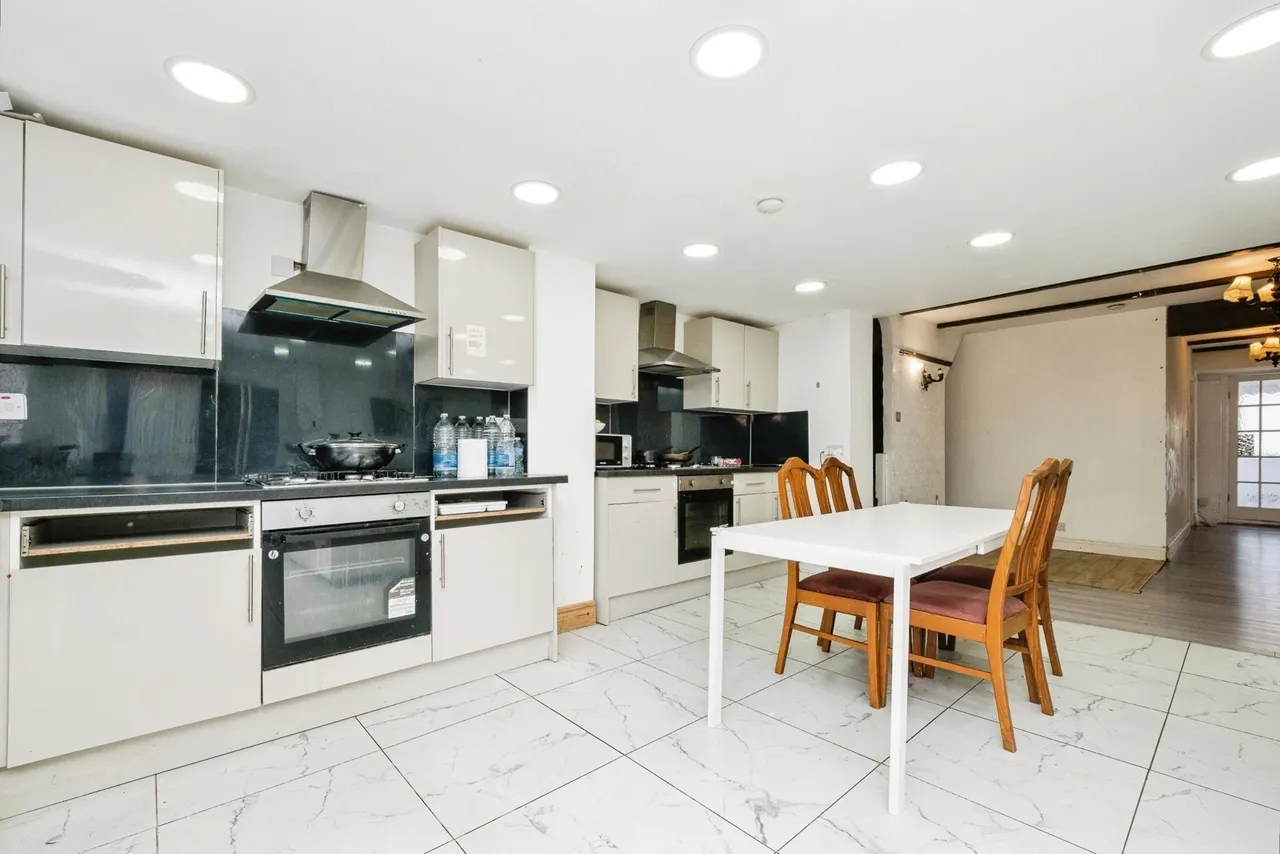 Diban Avenue, Hornchurch, RM12, photo 5