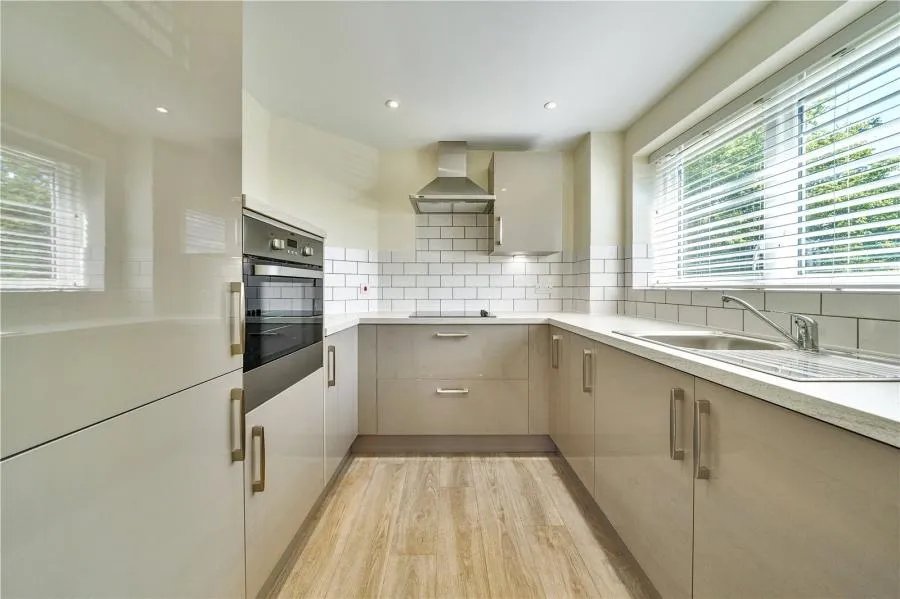 Yeats Lodge, Thame, OX9, photo 5