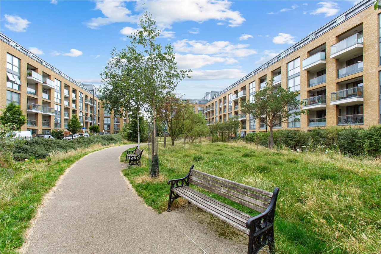 Canalside Square, London, N1, photo 4