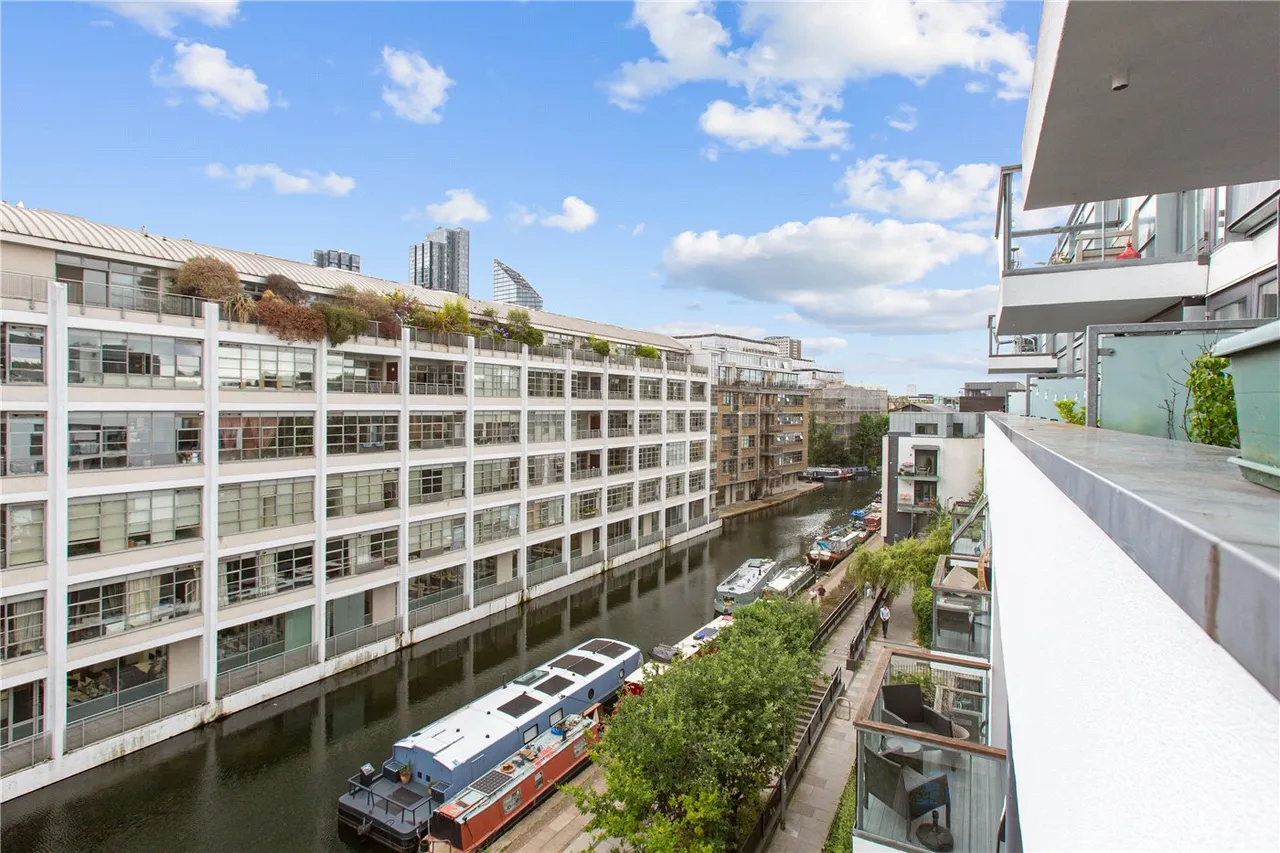 2 bed flat for sale — Canalside Square, London, N1