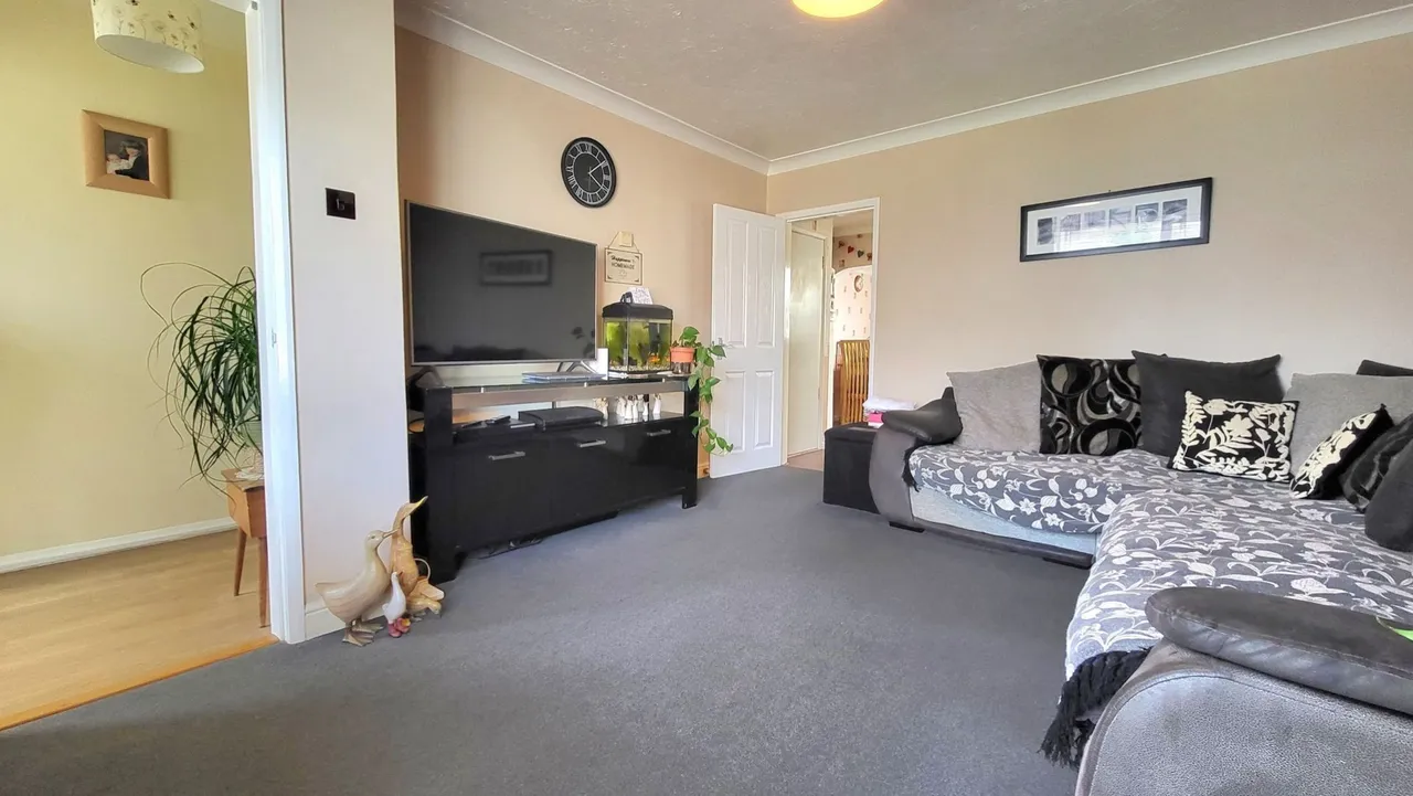 Pratt Avenue, Paston, Peterborough, PE4, photo 6