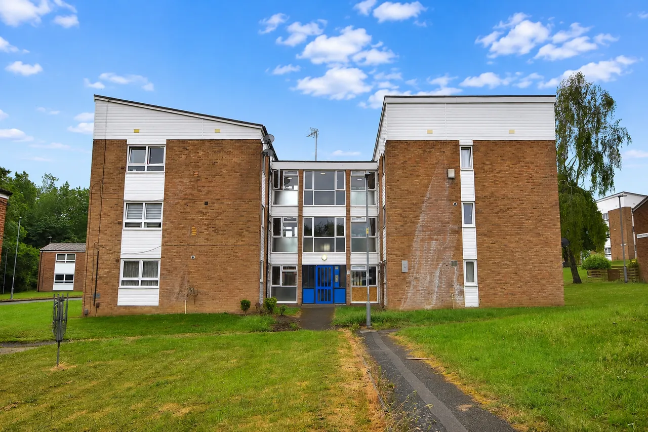 1 bed flat for sale — Mitchell Close, Northampton, NN5 7RP
