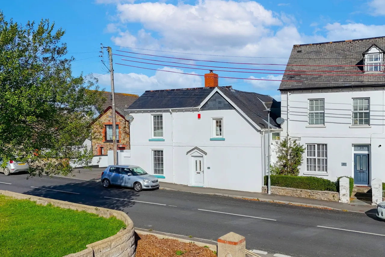4 bed house for sale, Bay View Road, Northam