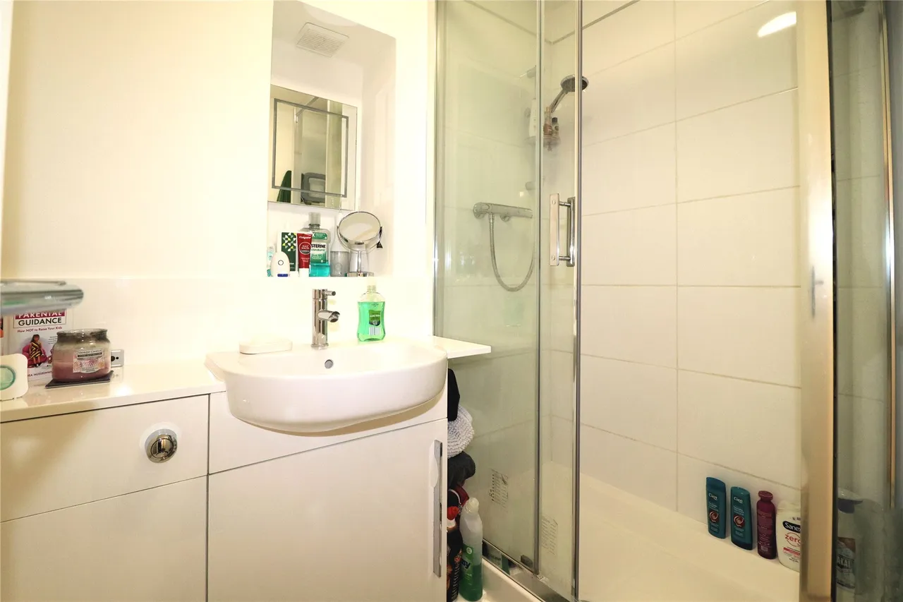 Badgers Close, Woking, GU21, photo 6