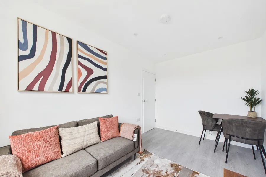 Station Road, Egham, TW20, photo 5