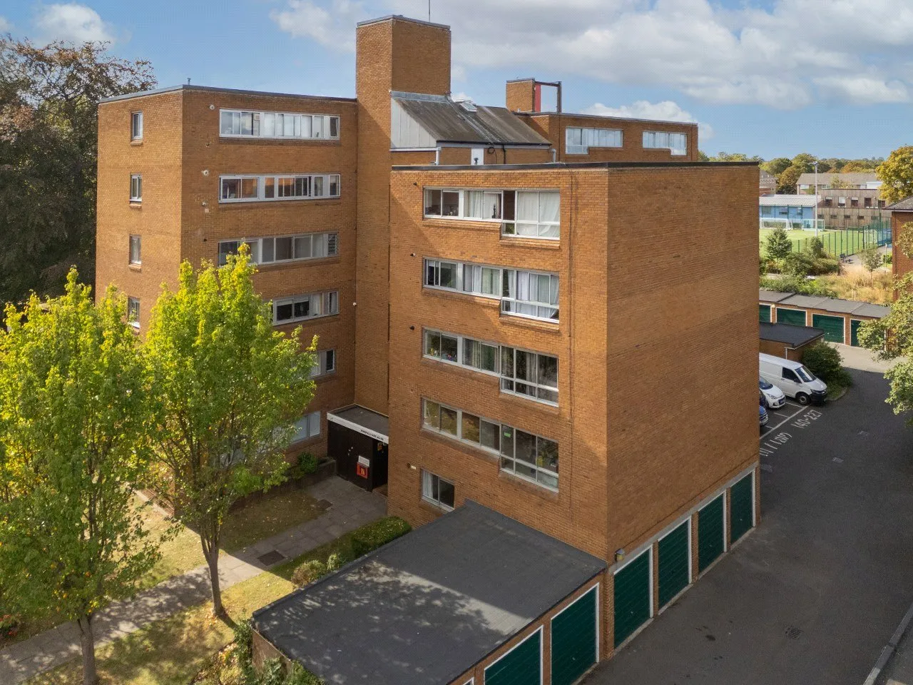1 bed property to rent — Homefield Park, Surrey, Homefield Park Sutton Surrey Borough of Sutton, Sutton, SM12DZ