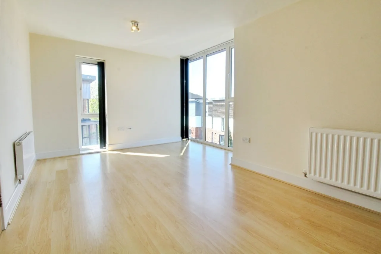Oxford Way, Basingstoke, Hampshire, RG24 9FP, photo 2