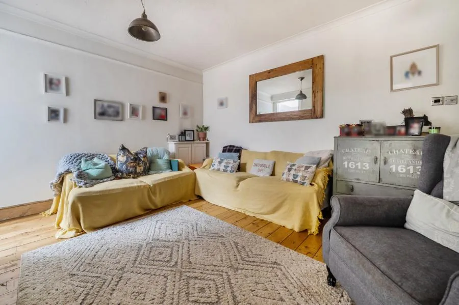 Guildford Road, Bagshot, GU19, photo 9
