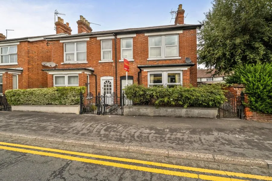 Guildford Road, Bagshot, GU19, photo 18