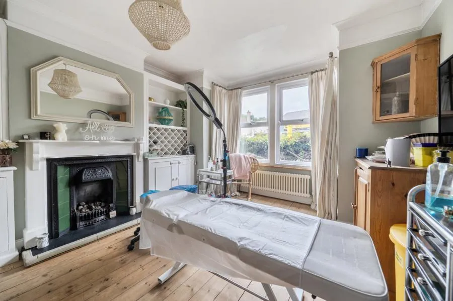 Guildford Road, Bagshot, GU19, photo 10