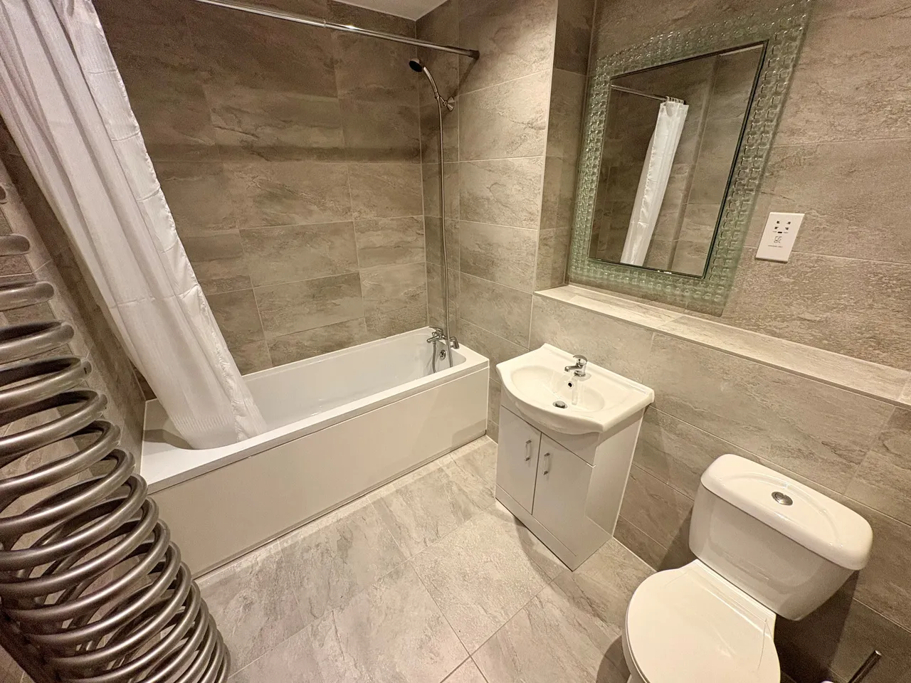 Altolusso, Cardiff City Centre, CF10, photo 4
