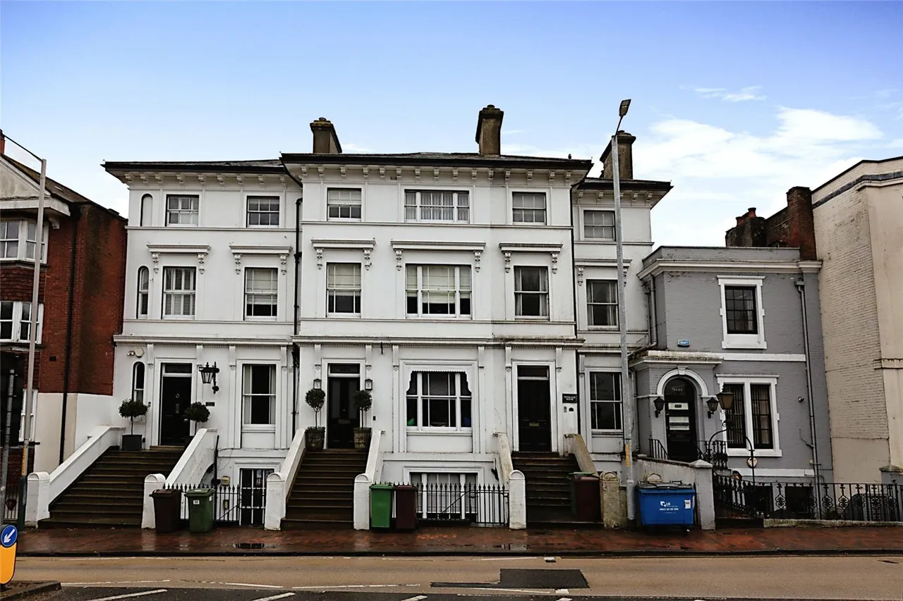 The Pantiles, Tunbridge Wells, TN2, photo 5