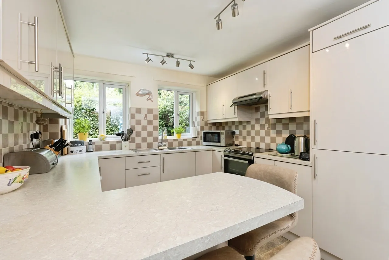 Beech Close, Scruton, Northallerton, DL7, photo 2